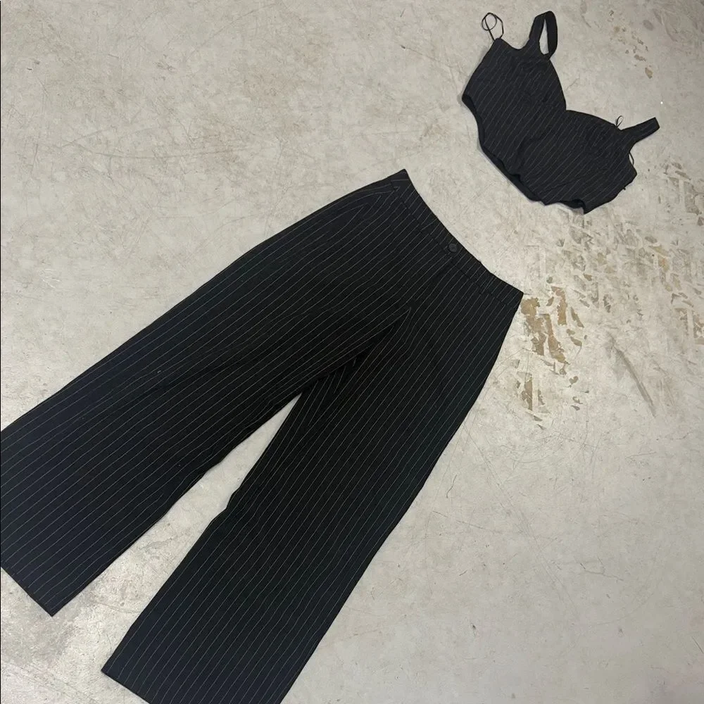 Bershka Black Pinstripe Wide Leg Jumpsuit Size 6 Pants 6 LIKE NEW